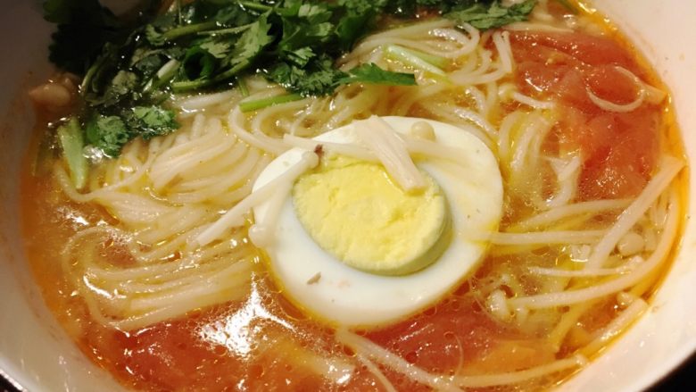 营养美味鸡蛋面+#挑战鸡蛋的100种做法#