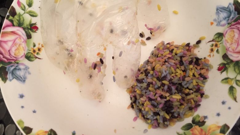 ⚜彩虹肉丸子🍡,可能会剩下一部分彩虹花米饭
