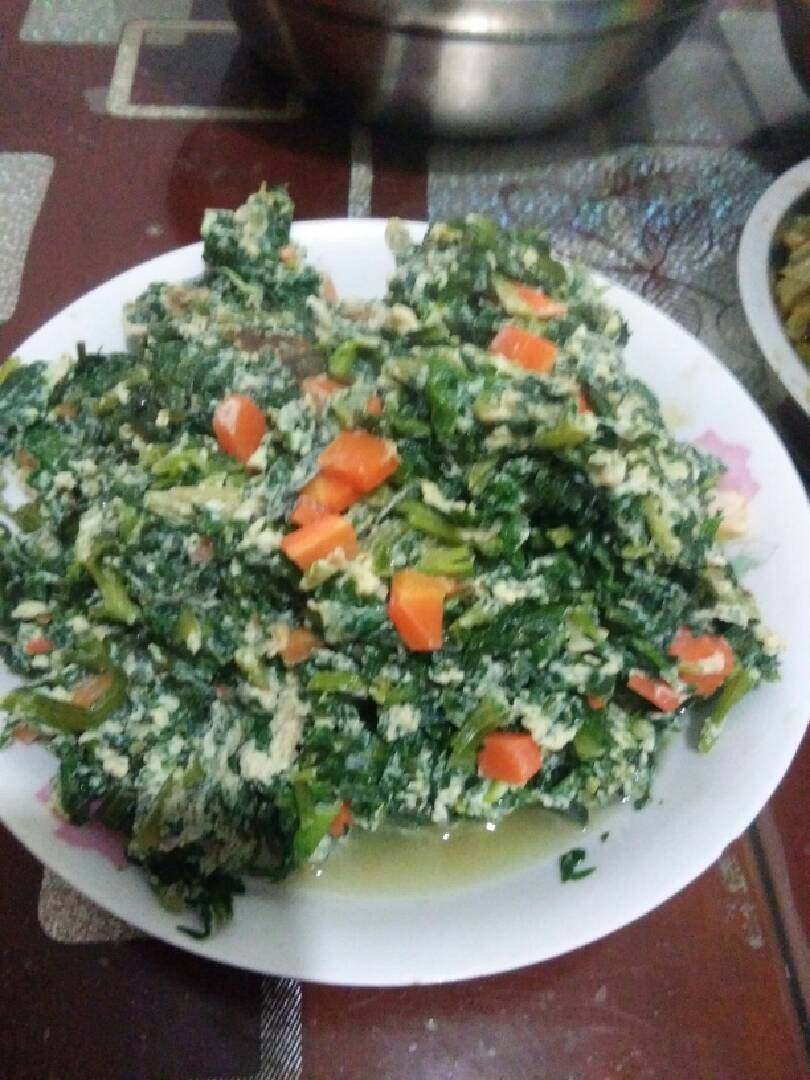 芹菜叶炒鸡蛋