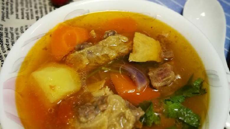 番茄土豆牛尾汤