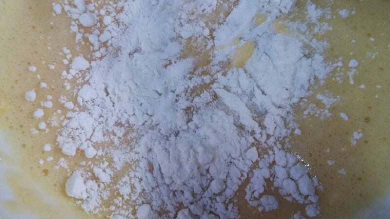 平底锅版原味蛋卷#挑战鸡蛋的100种做法#,筛入低粉