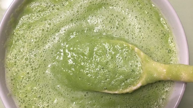 健康蔬果後-62,再把所有食材放入打糊機加入250ml40度溫水打糊約2分鐘。就做好了！