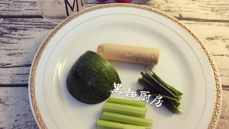 蔬菜摊饼,鸡肉火腿 小葱 香芹 小南瓜