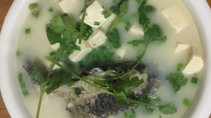 鲫鱼豆腐汤
