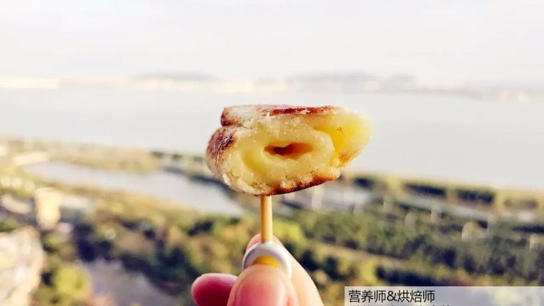 宝宝辅食-芝士熔岩吐司-5分钟搞定,热乎乎的芝士溢出哦!18M+,开动吧.......