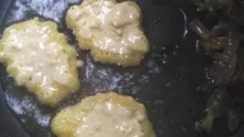 家常菜,挑到锅里炸