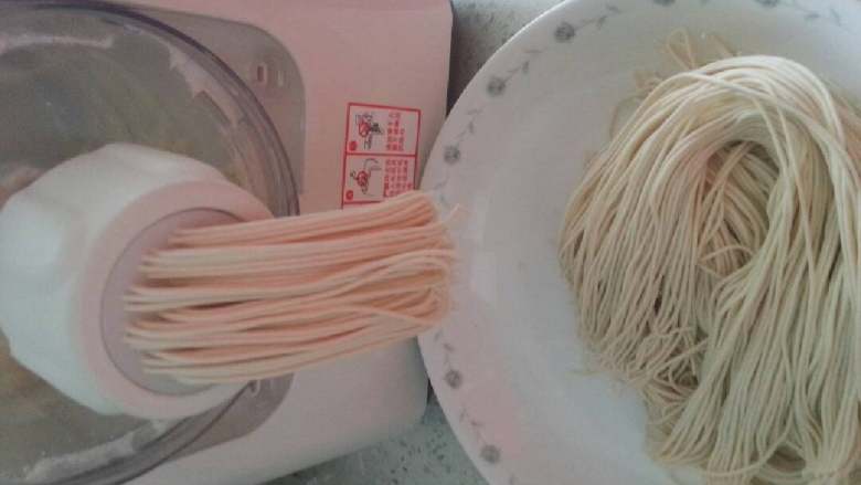 云吞细面,自己做的无任何添加剂的细面条