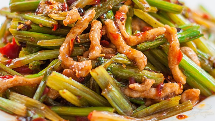 剁椒芹菜肉丝