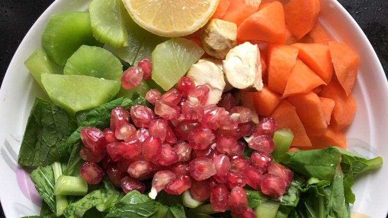 蔬果糊-70,把食材清洗乾淨後切成小塊