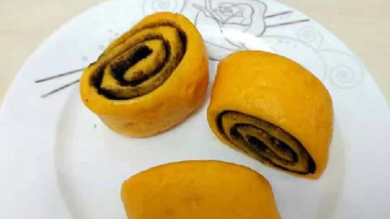 南瓜🎃黑芝麻核桃酱卷,好看不？