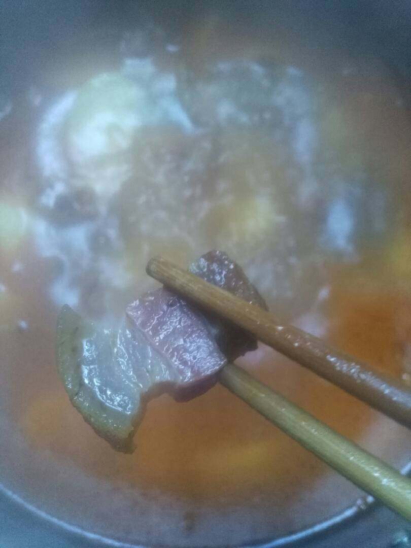 腊五花肉炖土豆