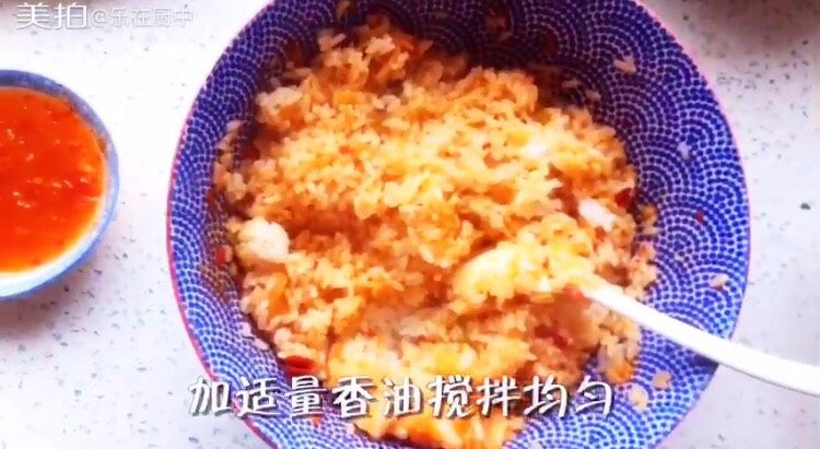 韩式拌饭,加香油搅拌