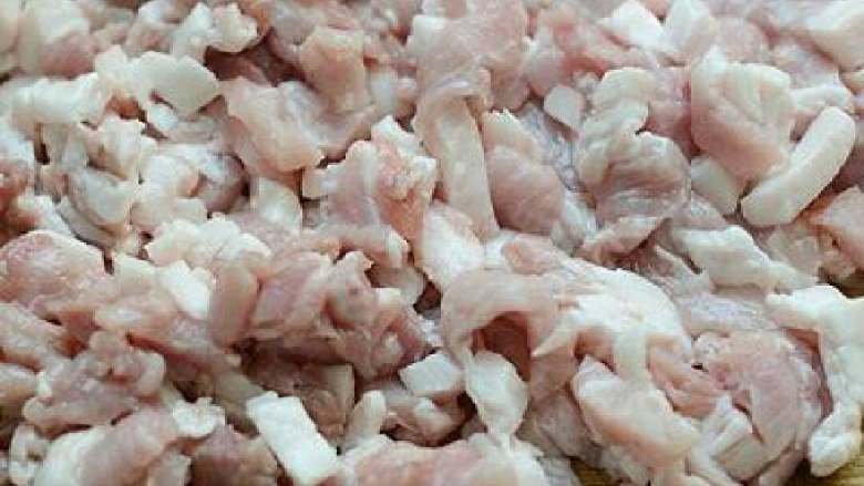 酸汤丸子,切成肉粒(∩_∩)