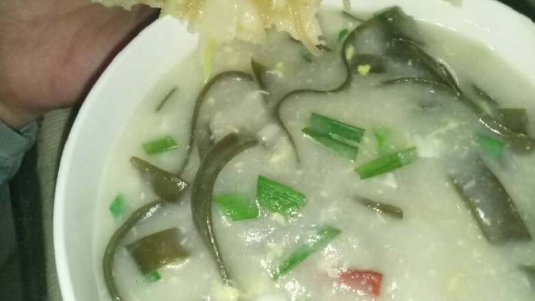 叠菜馍#有个故事#,叠菜馍和海带面汤是最搭的组合...