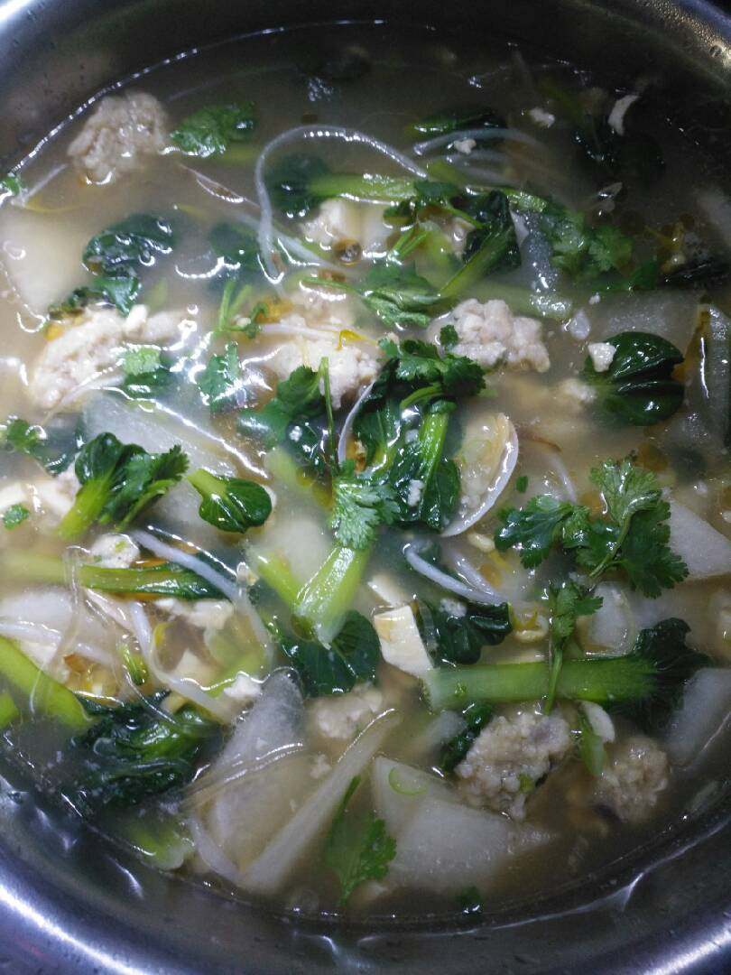 丸子海鲜蔬菜汤+#有个故事#
