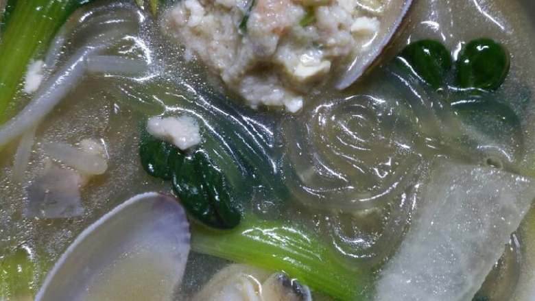 丸子海鲜蔬菜汤+#有个故事#,来一碗配个大馒头吃,美味。