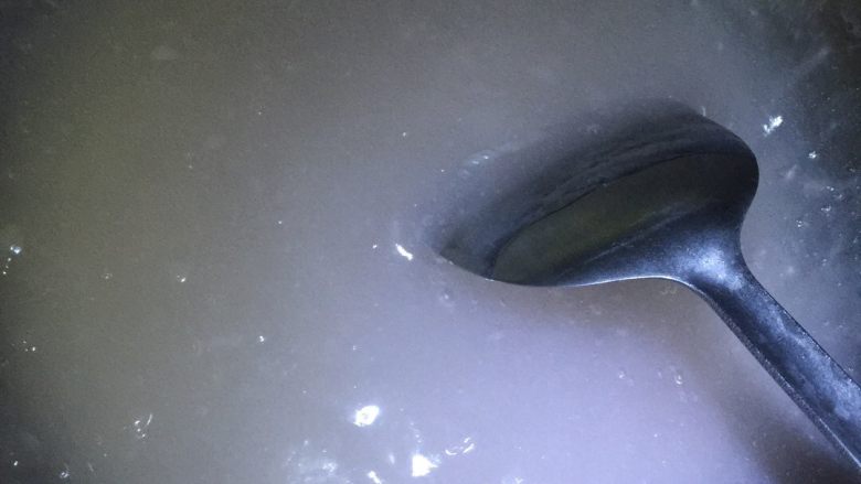 椰蓉马蹄糕,至沸腾透明状