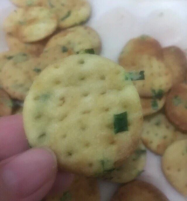 油葱饼干,香香的 脆脆的油葱饼干🍪