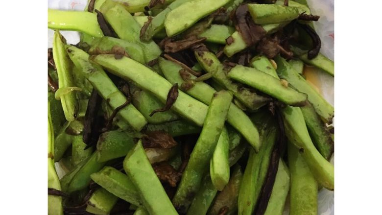 扁豆茶树菇