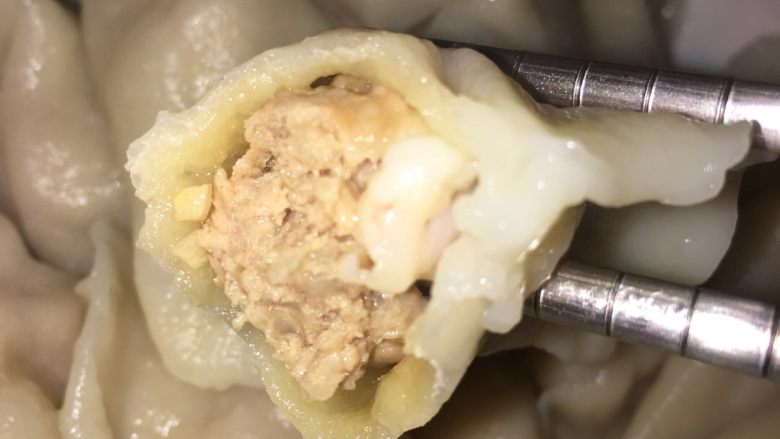 鲜虾猪肉水饺,放入了虾仁,咬一口超多的汁