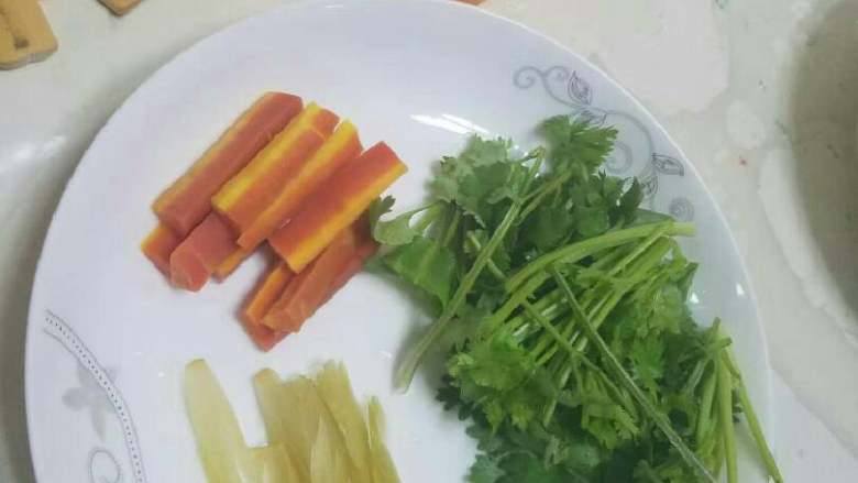 蟹虾粥,自己泡的泡菜，两天就可以吃