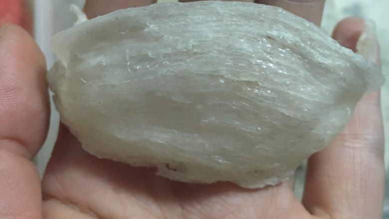 星空燕窝,懒的挑毛,就选了不用挑毛的燕盏