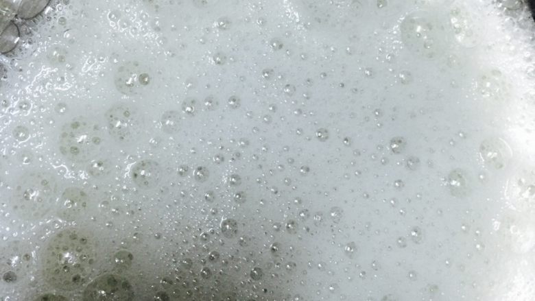 可可巧克力海绵蛋糕,带蛋白蛋黄分离 打发 蛋白