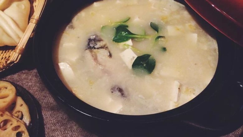 鲫鱼豆腐汤