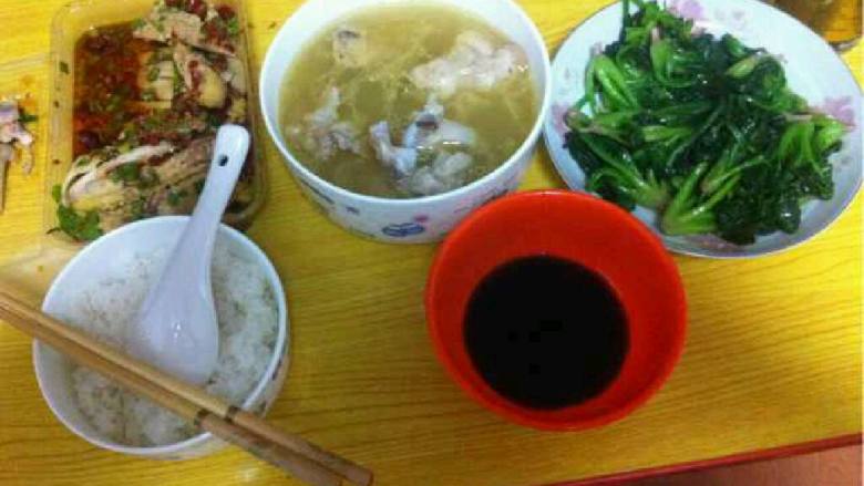 黄豆猪脚汤