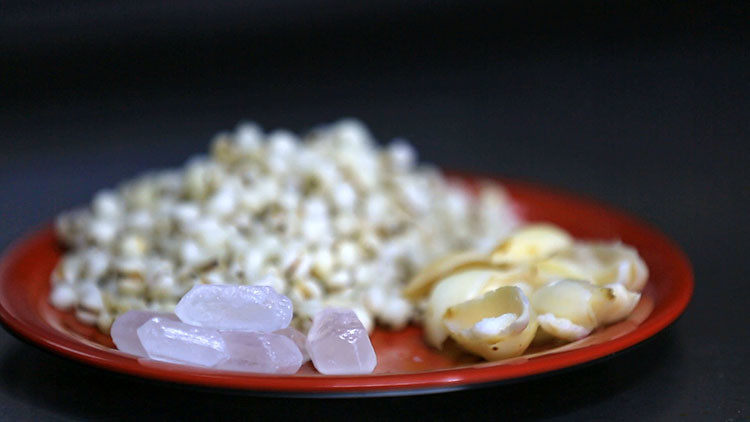 百合薏米糊,食材备好