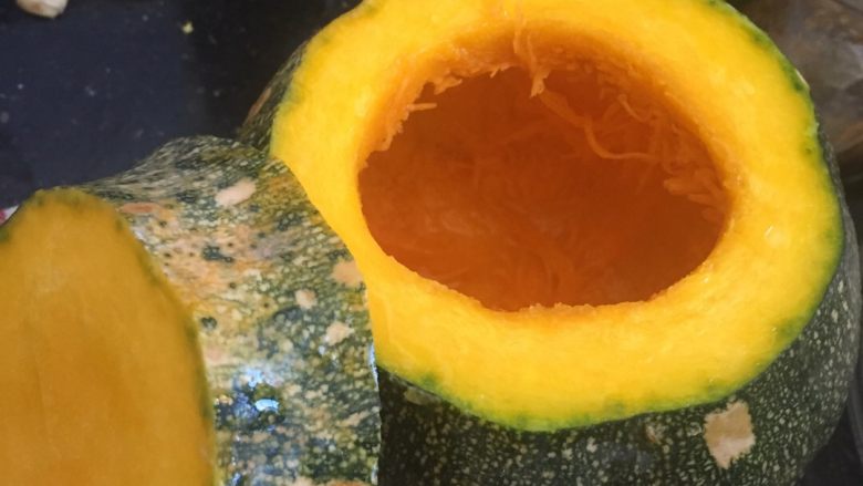 彩色南瓜,挖好的南瓜!可以第一步操作的