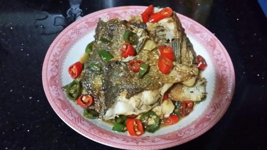青红椒煎焖鲩鱼