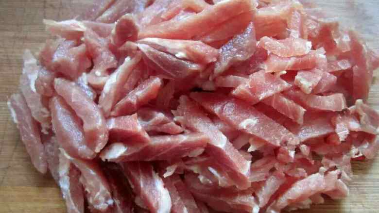 自制腊肠,瘦肉切条,也可以切丁