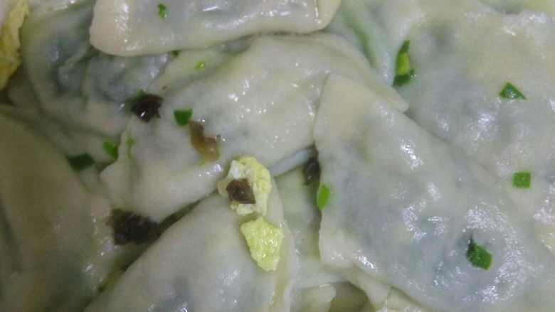 素饺子,熟了,入盘,开吃!