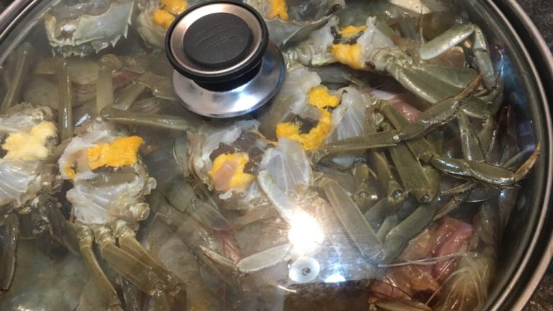 海鲜焖锅,盖上盖子，调到1000度开始焖