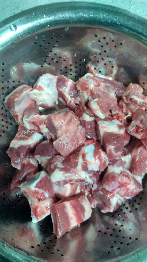 糖醋排骨,洗净滤干