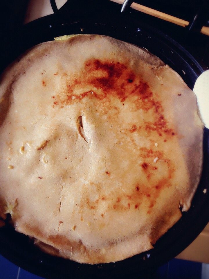 拉丝奶酪鸡蛋卷饼,不要煎过头哦