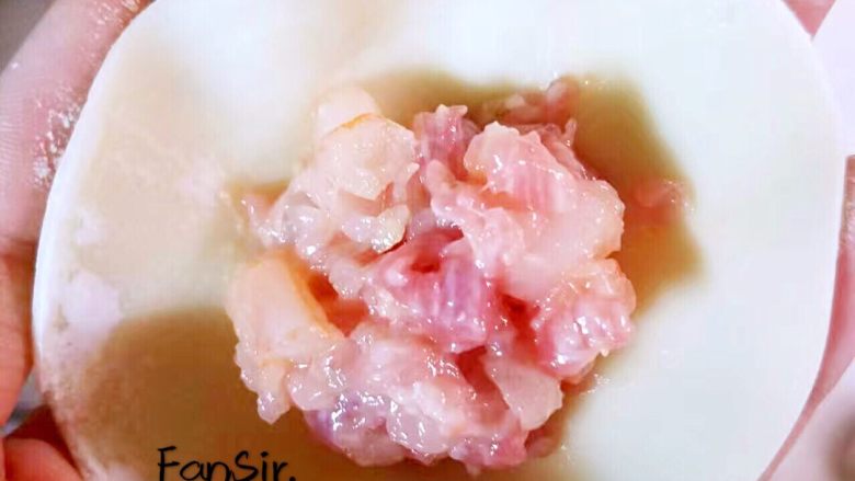 好吃不过【虾仁饺子】,买的饺皮,开包