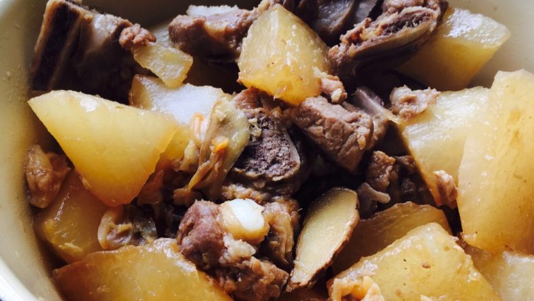 萝卜炖排骨,起锅，开吃！