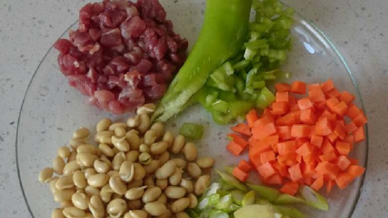 家常猪肉豆丁,备料