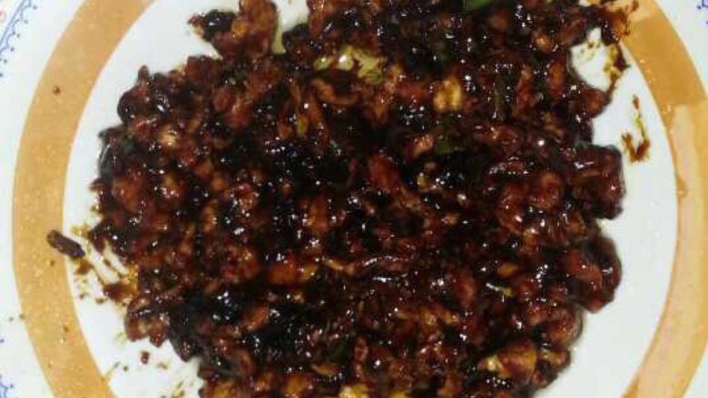 肉酱土豆泥,6.炒肉酱倒进大碗里 就不赘述了