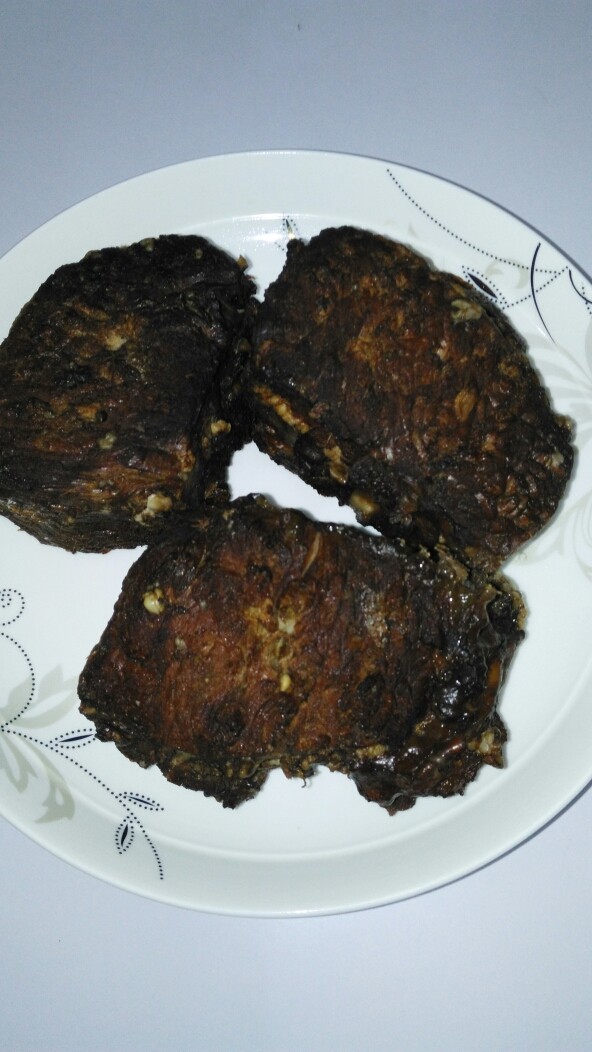 卤制#五香牛肉#(创建于3/2~2017),然后涝出牛肉,放晾凉,随吃随切,即成,0K。