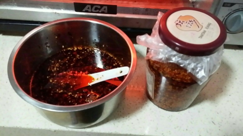 【美味烧烤】,秘制油辣椒,给个特写~
