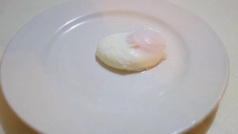 漩涡水波蛋早餐,装盘完成!