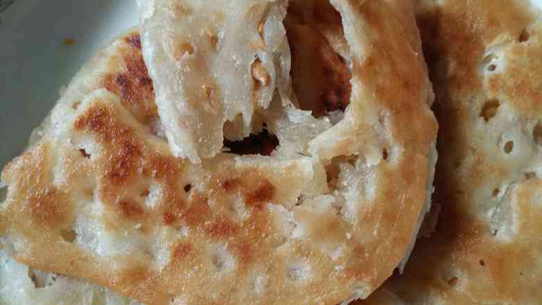瓜子糖饼,饼好了,分层里面都是酥瓜子,还甜甜的很好吃