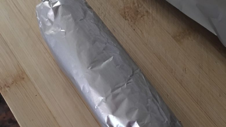 鸡胸蔬菜面包卷,卷好,主要是定型