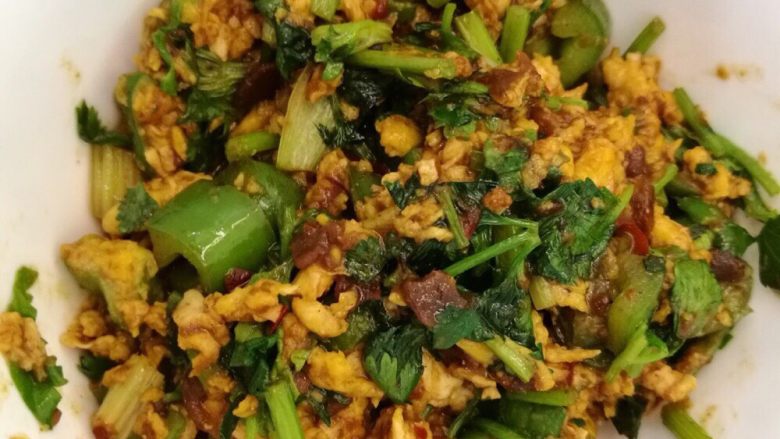 炸酱面,很漂亮吧