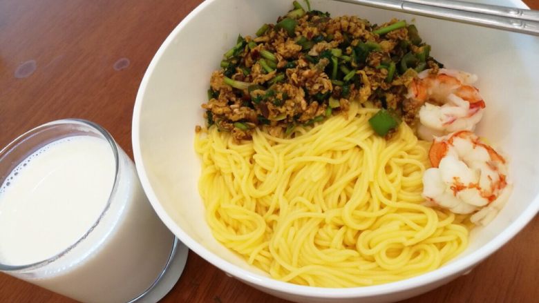 炸酱面,怎么样，喜欢的朋友一起学做吧！