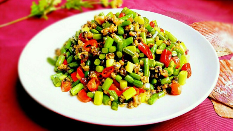 蒜苔炒螺丝肉(香辣版),成品图,诱惑到你了吗