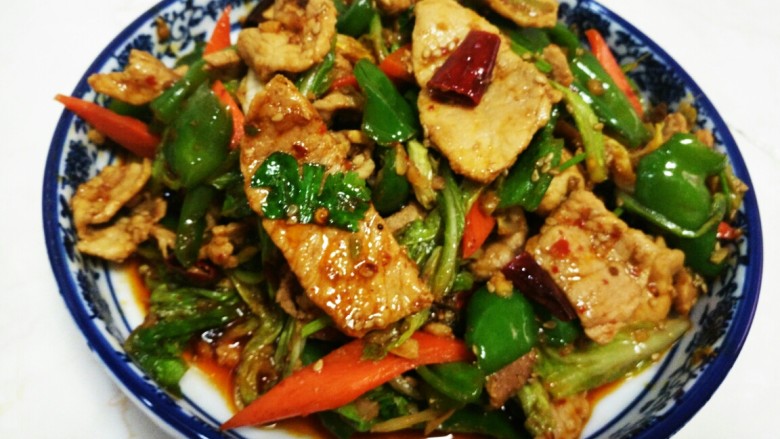 麻辣肉片,出锅了,色香味俱全